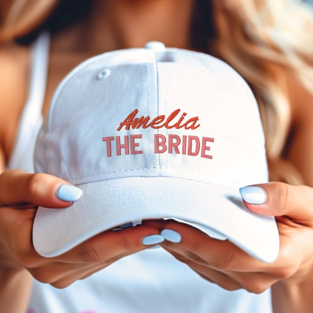 Boné Rosa e Vermelho Noiva Festa Personalizada (Pink and Red The Bride Bridal Party Personalized Embroidered Baseball Cap)