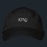 Boné Royal Black Ajustável Com "King" Negrito<br><div class="desc">Faça uma declaração com o boné de algodão preto com o bordado "King" arrojado. O visor ajustável garante um ajustado confortável e personalizado. Perfeito para mostrar seu estilo real e elevar qualquer roupa.</div>