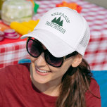 Boné Sindicato Familiar Pinheiros Russos<br><div class="desc">Hat - Texto Verde sobre Sindicatos da Família Rustic Pine Trees</div>