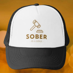 Boné Sober Como Juiz - Dourado Gavel Trucker Hat