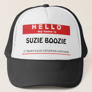 BONÉ SUZIE BOOZIE