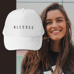 Boné Texto BEM Branco Minimalista<br><div class="desc">Texto Abençoado, Simples MINIMALISTA. Vista sua mensagem de fé cristã. Personalize-o com a cor/fonte de sua escolha. Inscrição negra moderna em todos os bonés.</div>