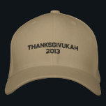 BONÉ THANKSGIVUKAH 2013 HOLIDAY HAT<br><div class="desc">VISTA ESTE ÓTIMO OBRIGADO A 2013 A AGRADECER A HANKSGIVING E HANUKKAH-CHANUKAH ESTE ANO. QUE EXCELENTE DE UM FERIADO JUDEU HANUKKAH DÊ ISTO!</div>