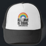 Boné Todo Amor é Orgulho Igual LGBT Direitos Iguais Arc<br><div class="desc">"All Love Is Equal" (Todo o Amor é Igual), um design arco-íris retrô e estilo aquarela é perfeito para orgulho e apoio ao amor, igualdade e conscientização. Este é um presente de excelente Idea para o Rainbow LGBTQ LGBTQ Lésbica Pan Trans Queer Cis perfeito para o Mês do Orgulho, Semana...</div>