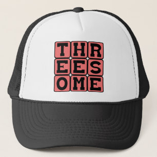 Boné Trío, Grávida de Gêmeos