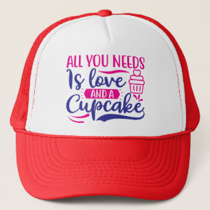 Boné Tudo que você precisa é amor e Cupcake