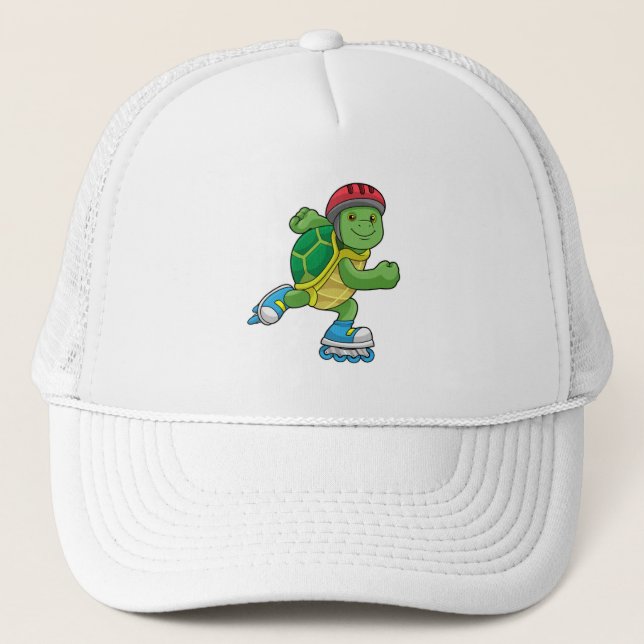 Boné Turtle como skater com skates e capacete embutidos (Frente)