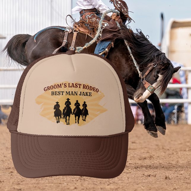 Boné Último Rodeio do Melhor Amigo Nome Personalizado C (Last Rodeo Best Man Custom Name Cowboy Sunset Trucker Hat)