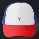 BONÉ V<br><div class="desc">Um boné simples e casual com o alfabeto design.</div>