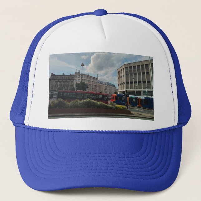 Boné Viagem na cidade, elétricos e ônibus (Frente)