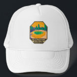 Boné Yellowstone National Park Morning Glory Pool Retro<br><div class="desc">Yellowstone Forest vector artwork design. The park features dramatic canyons,  alpine rivers,  lush forests,  hot springs and gushing geysers,  including its most famous,  Old Faithful.</div>