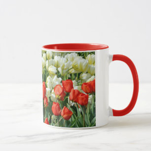 Bonita caneca de café de tulipa vermelha e branca