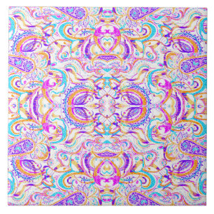 Bonito desenho paisley colorido branco