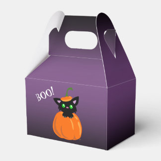 BOO! Gato em uma caixa de favoritos de abóbora