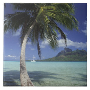 Bora Bora, Polinésia Francesa Mt. Otemanu visto