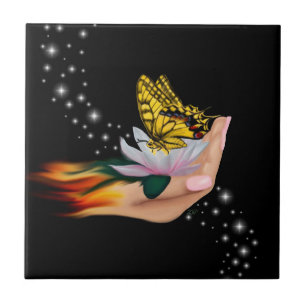 Borboleta no Lotus Bloom