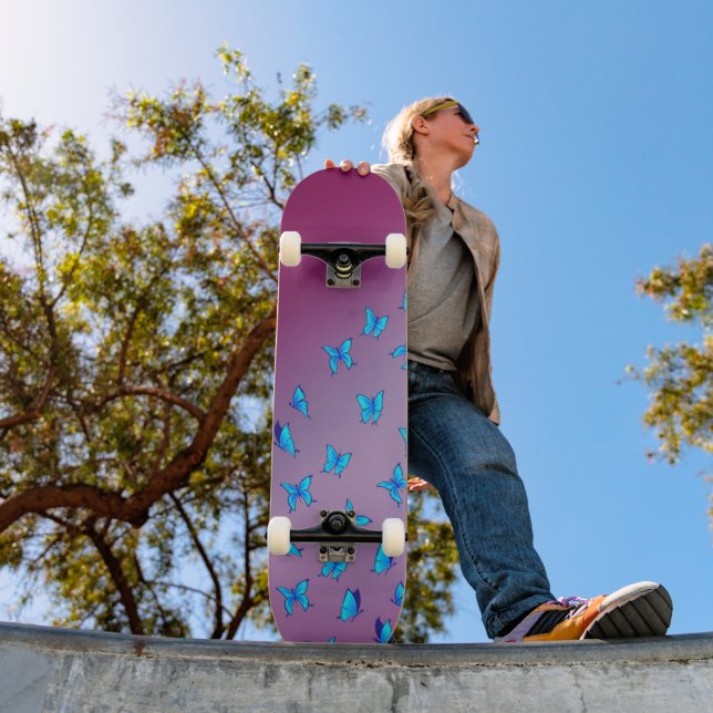 Borboletas azuis no skate à luz da lua (Ao ar livre 1)