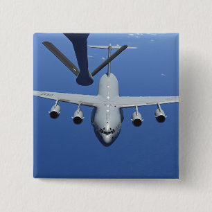 Bóton Quadrado 5.08cm A.A. - 17 Globemaster III aproximam o crescimento