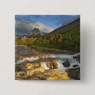 Bóton Quadrado 5.08cm A luz da manhã saúda Swiftcurrent Falls no