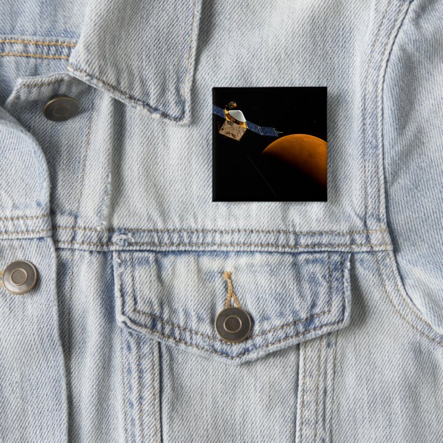 Bóton Quadrado 5.08cm A nave Maven. (In Situ)