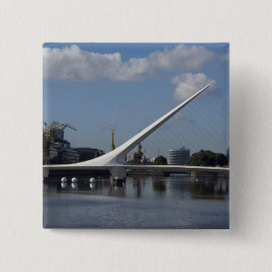 Bóton Quadrado 5.08cm Argentina, Cidade capital Buenos Aires. Mulher