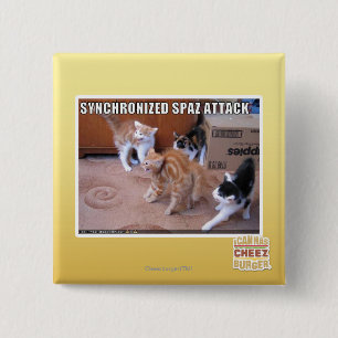 Bóton Quadrado 5.08cm Ataque de Sychronized Spaz