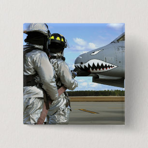 Bóton Quadrado 5.08cm Bombeiros implantam uma mangueira de incêndio dura