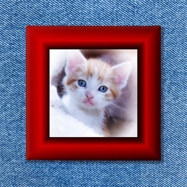 Bóton Quadrado 5.08cm Borda Vermelha (Red Border Button)