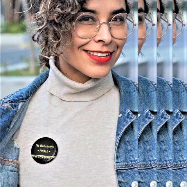 Bóton Quadrado 5.08cm Botão Finale do Love Cat Bachelorette ( Love Cat Bachelorette Button designed by Poet Adiela Akoo. Love it? GET it! Shop the collection now)