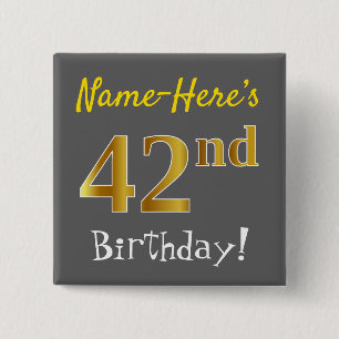 Bóton Quadrado 5.08cm Cinzas, Faux Dourado 42º Aniversário, Com Nome P