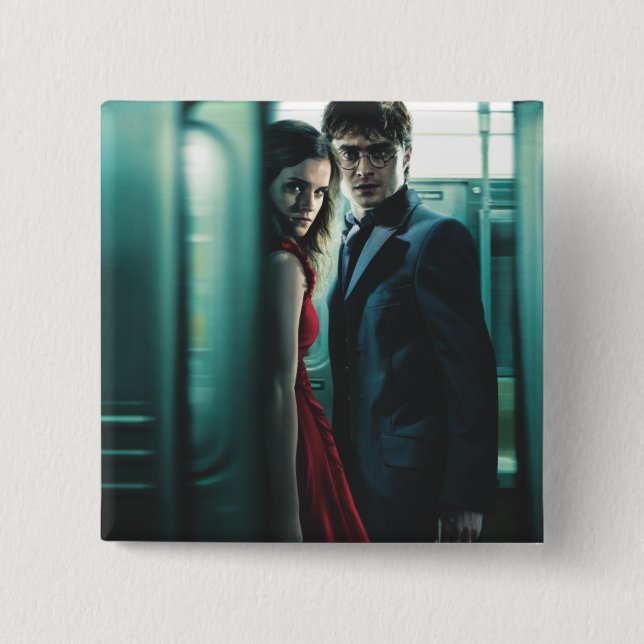 Bóton Quadrado 5.08cm Deathly Hallows - Harry e Hermione (Frente)