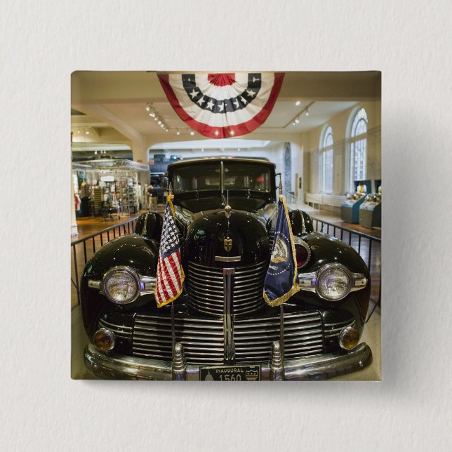 Bóton Quadrado 5.08cm EUA, Michigan, Dearborn: O Museu Henry Ford, (Frente)