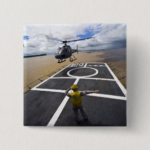 Bóton Quadrado 5.08cm Eurocopter brasileiro se prepara para aterrissar