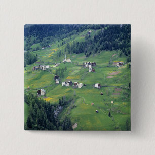 Bóton Quadrado 5.08cm Europa, Itália, Alpes Dolomitas. Esta pequena ald