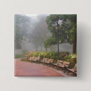 Bóton Quadrado 5.08cm GA Savannah, Azaleas ao longo da calçada de tijolo