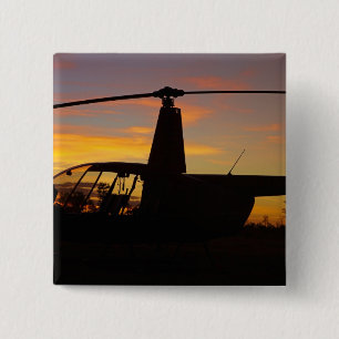Bóton Quadrado 5.08cm Helicóptero Robinson R44 no pôr do sol