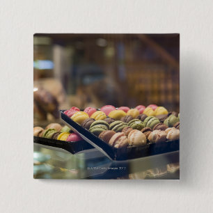 Bóton Quadrado 5.08cm Macaroons na janela de mostra 2