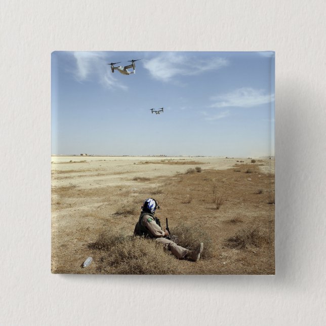 Bóton Quadrado 5.08cm MV-22B Ospreys sobrevoam o Hospital de Marinhos do (Frente)