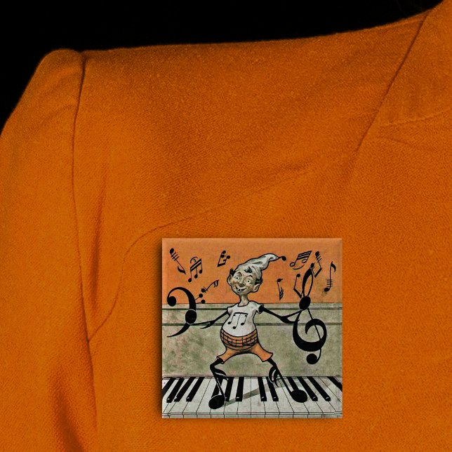 Bóton Quadrado 5.08cm Nota Musical Elf no Botão Piano (Musical Elf music note arms legs on piano keys on orange square pin back button.)