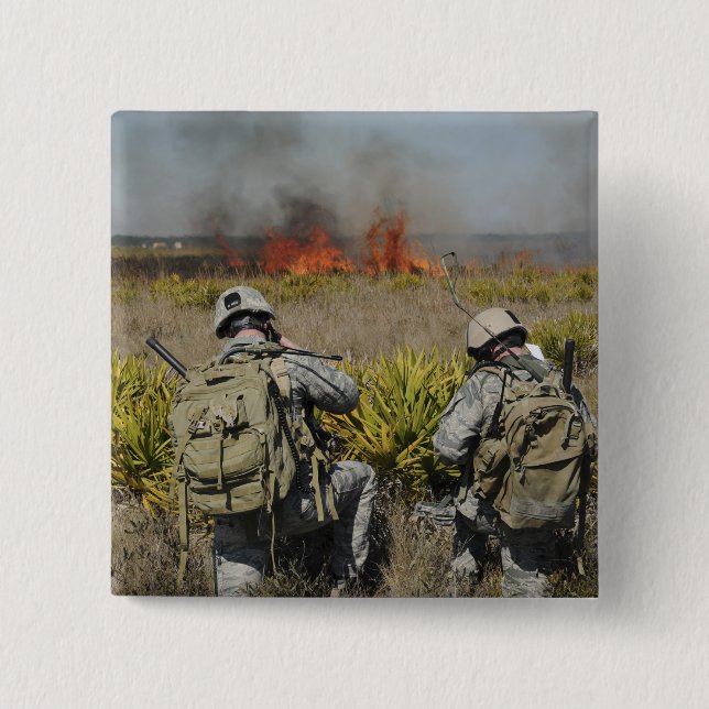 Bóton Quadrado 5.08cm Os soldados chamam informações (Frente)