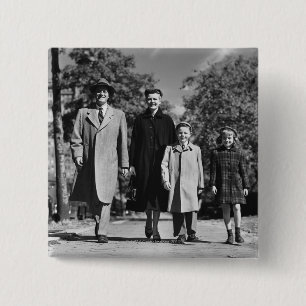 Bóton Quadrado 5.08cm Passeio da família