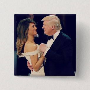 Bóton Quadrado 5.08cm Presidente Trump e Melania Dancing