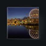 Bóton Quadrado 5.08cm Science World e CBD refletidos em False Creek,<br><div class="desc">COPYRIGHT David Wall / DanitaDelimont.com| CN02 DWA0002.jpg| Science World e CBD refletidos em False Creek,  Vancouver,  British Columbia,  Canadá</div>