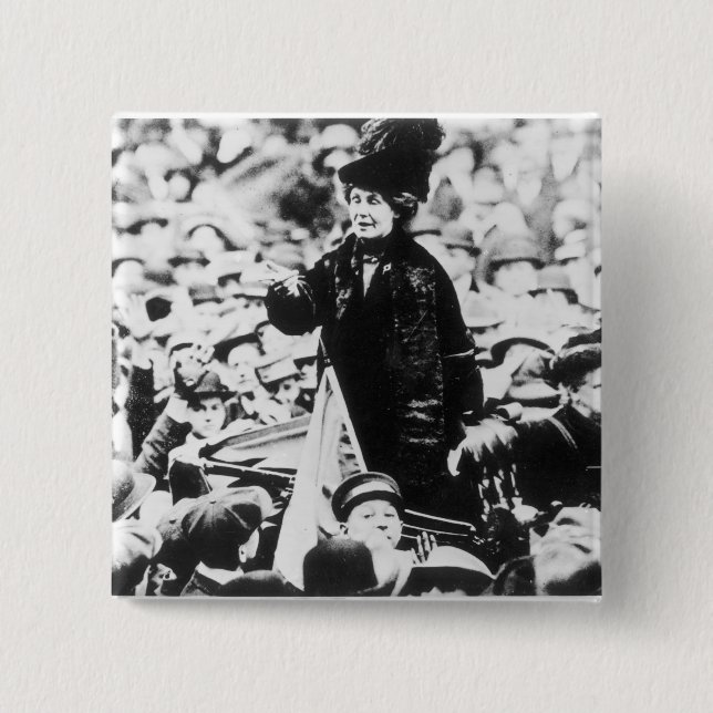 Bóton Quadrado 5.08cm Sra. Emmeline Pankhurst Addressing uma multidão (Frente)