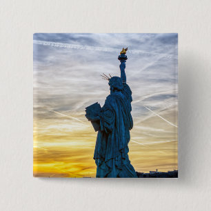 Bóton Quadrado 5.08cm Sunset sobre Réplica da Estátua da Liberdade em