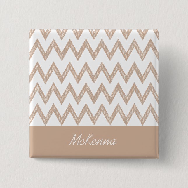 Bóton Quadrado 5.08cm Trendy Pencil Tan Chevron Zigzags Com Nome (Frente)