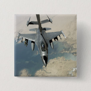 Bóton Quadrado 5.08cm Um falcão F-16 de combate reabastece