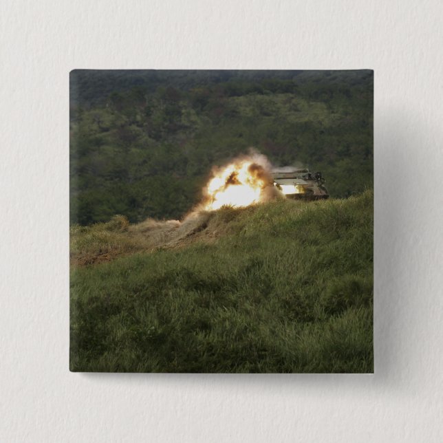 Bóton Quadrado 5.08cm Um fuzileiro marca um acerto direto (Frente)