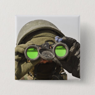 Bóton Quadrado 5.08cm Um soldado afegão varreu o horizonte