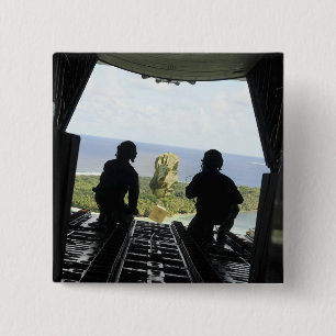 Bóton Quadrado 5.08cm Uma caixa de produtos humanitários